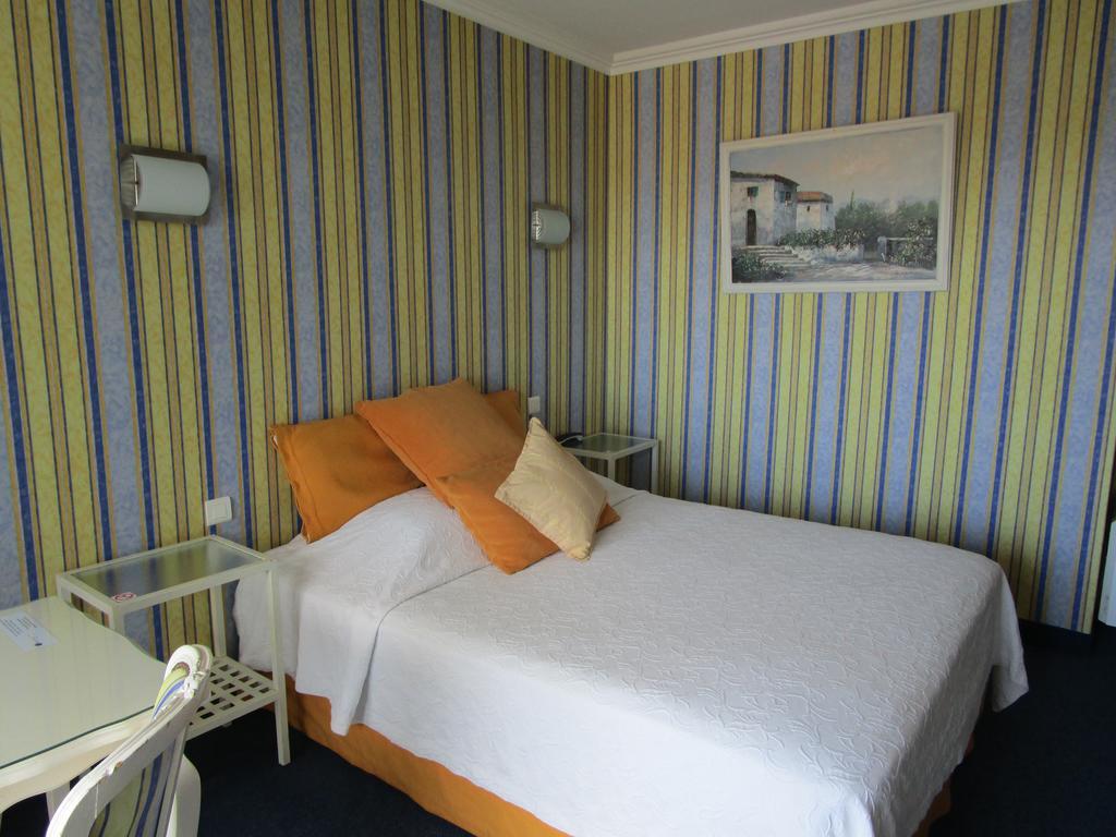 Hotel Azur Bord De Mer Ла-Гранд-Мот Экстерьер фото