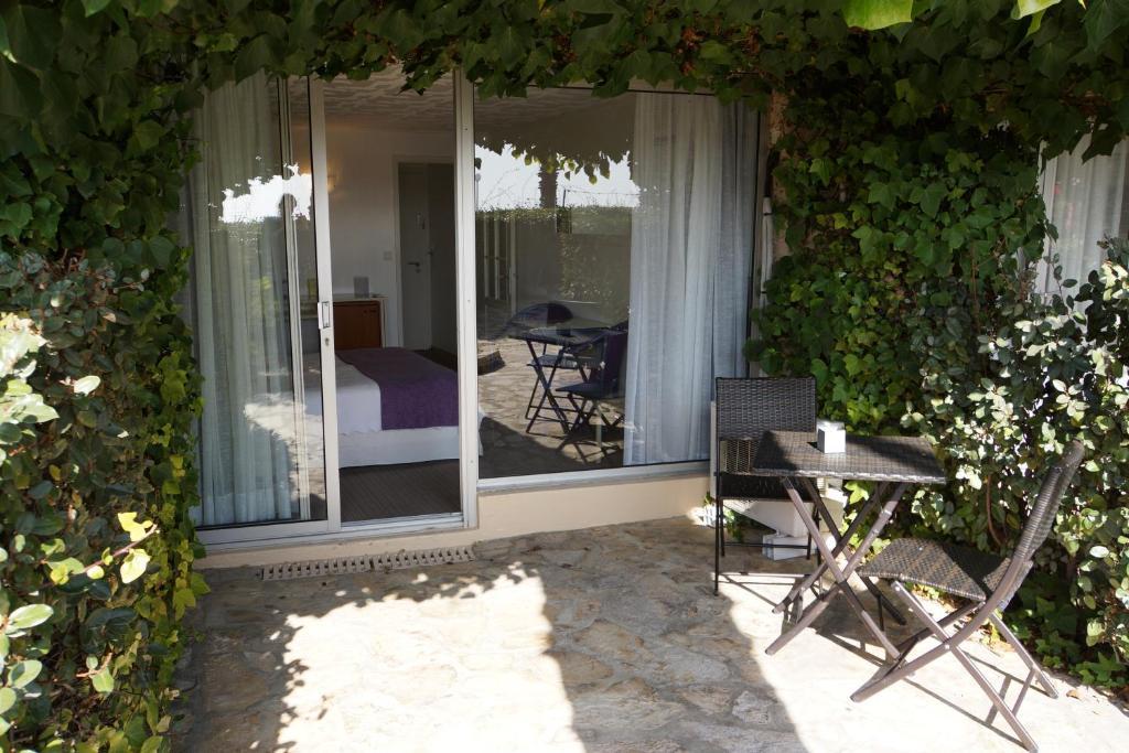 Hotel Azur Bord De Mer Ла-Гранд-Мот Номер фото