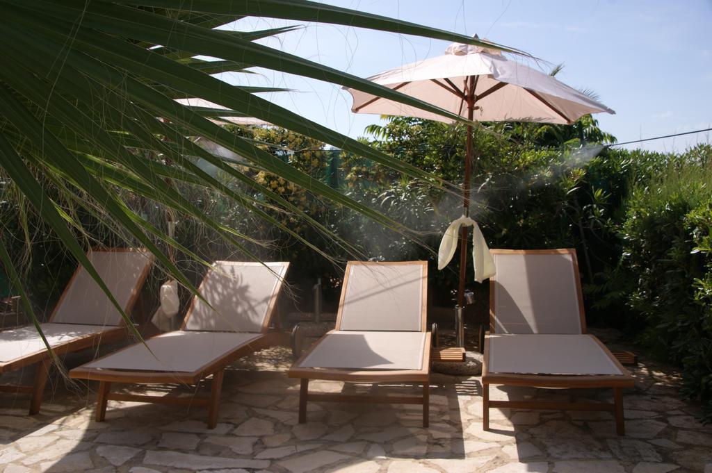 Hotel Azur Bord De Mer Ла-Гранд-Мот Экстерьер фото